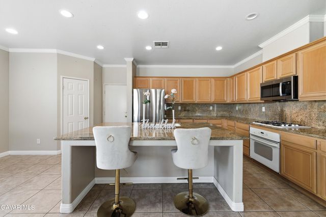 4613 W Avenue J13, Lancaster, CA 93536