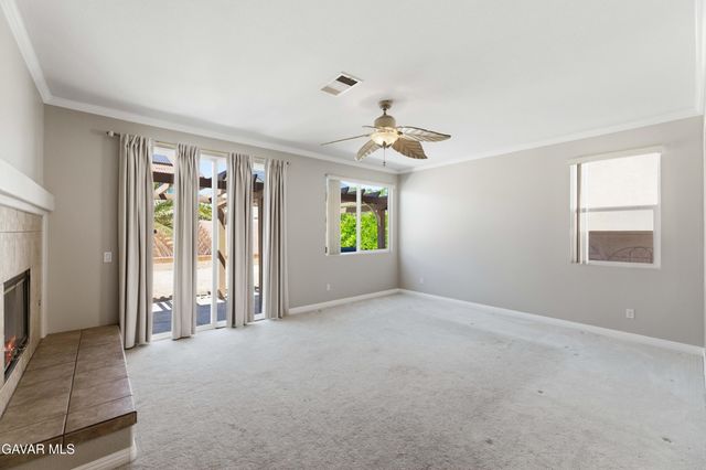 4613 W Avenue J13, Lancaster, CA 93536