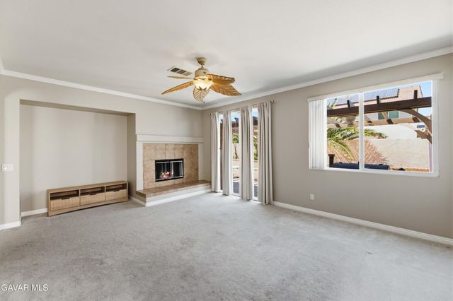 4613 W Avenue J13, Lancaster, CA 93536