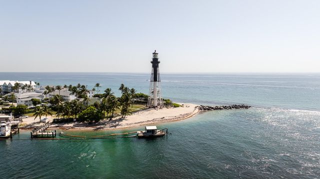 3215 NE 15TH Street 204, Pompano Beach, FL 33062