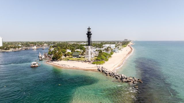 3215 NE 15TH Street 204, Pompano Beach, FL 33062