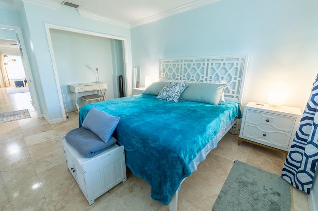 3215 NE 15TH Street 204, Pompano Beach, FL 33062