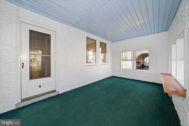 4 CORINNE CT, Wilmington, DE 19809