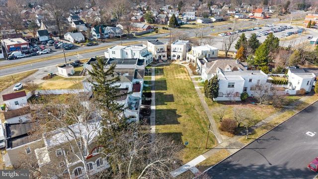 4 CORINNE CT, Wilmington, DE 19809