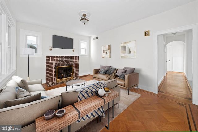 4 CORINNE CT, Wilmington, DE 19809