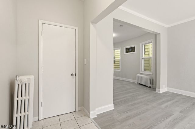 221 Wilkinson Ave, Jersey City, NJ 07305