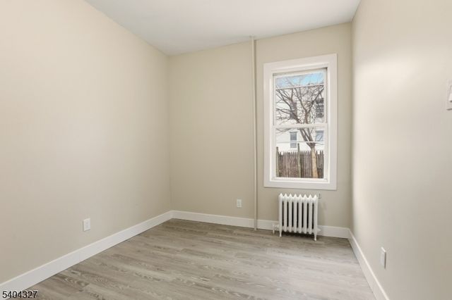 221 Wilkinson Ave, Jersey City, NJ 07305