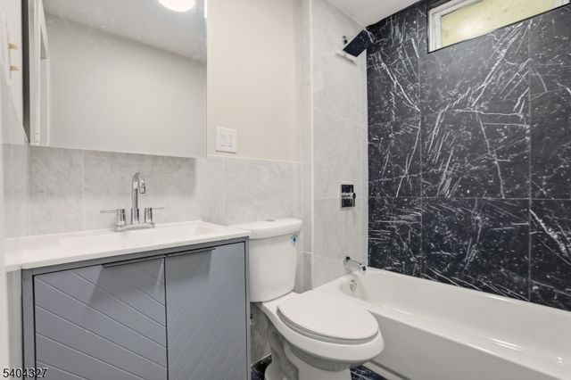 221 Wilkinson Ave, Jersey City, NJ 07305