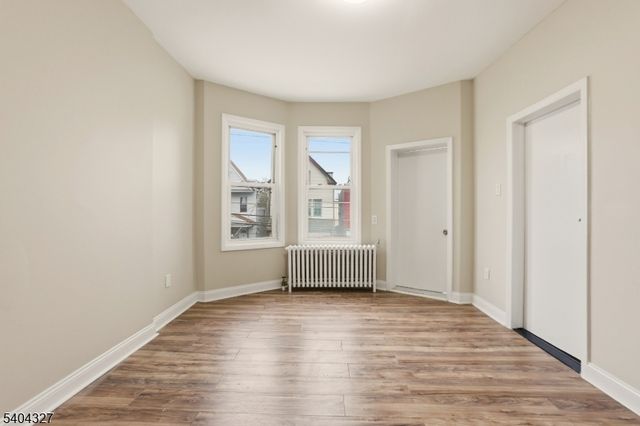 221 Wilkinson Ave, Jersey City, NJ 07305