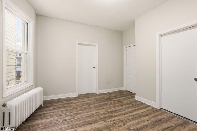 221 Wilkinson Ave, Jersey City, NJ 07305