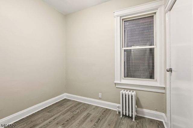 221 Wilkinson Ave, Jersey City, NJ 07305