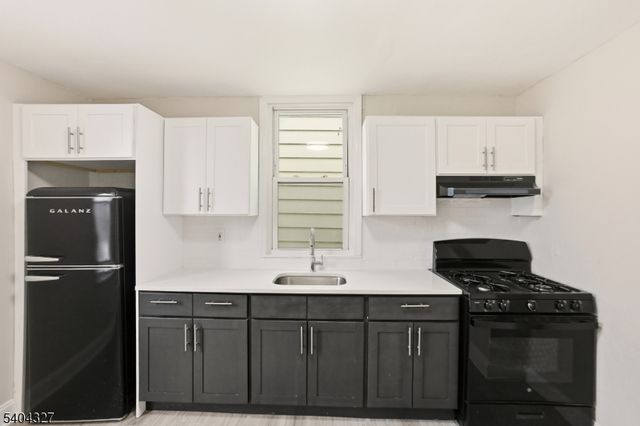 221 Wilkinson Ave, Jersey City, NJ 07305