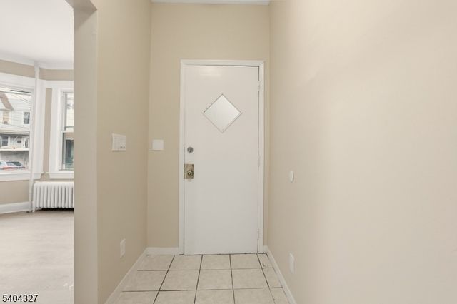 221 Wilkinson Ave, Jersey City, NJ 07305