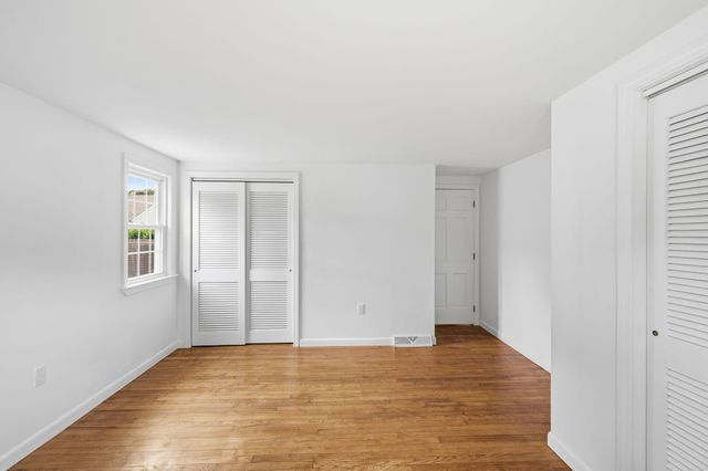 90 Castlewood Circle, Hyannis, MA 02601