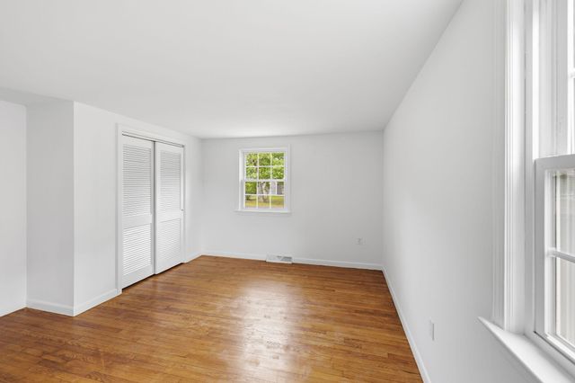 90 Castlewood Circle, Hyannis, MA 02601