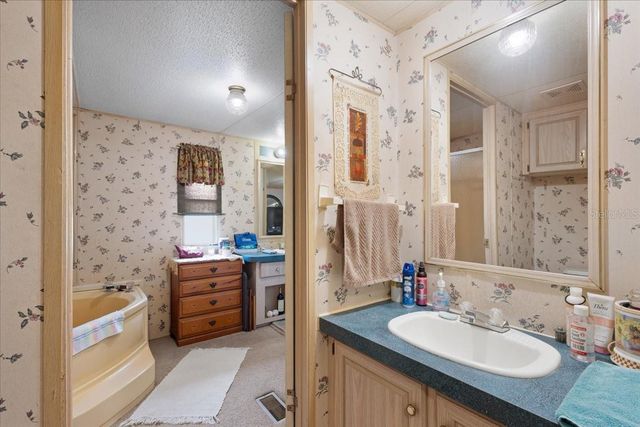 187 SE LOXLEY GLEN, Lake City, FL 32024
