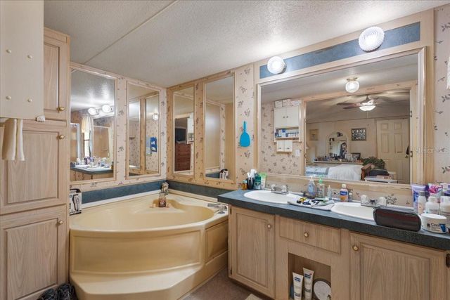187 SE LOXLEY GLEN, Lake City, FL 32024