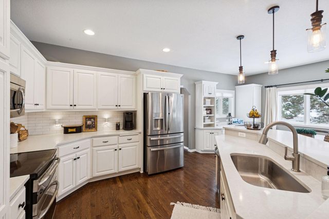 801 Interlaken, Victoria, MN 55386