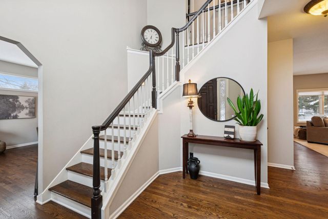 801 Interlaken, Victoria, MN 55386