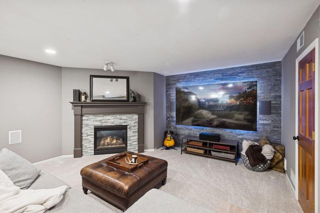 801 Interlaken, Victoria, MN 55386