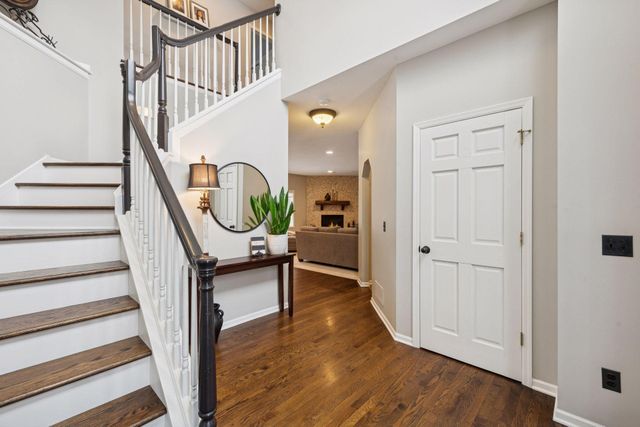 801 Interlaken, Victoria, MN 55386