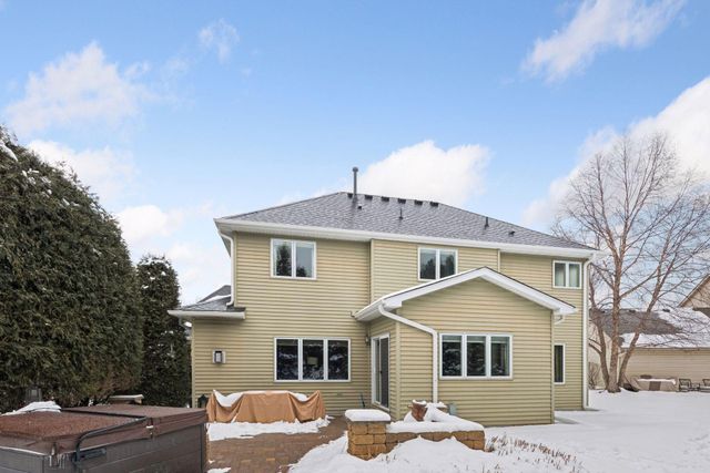 801 Interlaken, Victoria, MN 55386