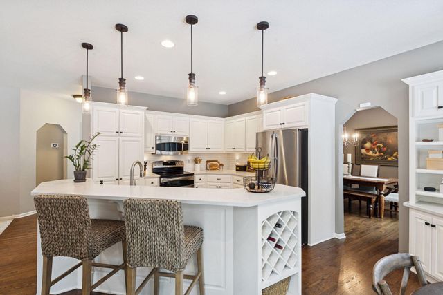 801 Interlaken, Victoria, MN 55386