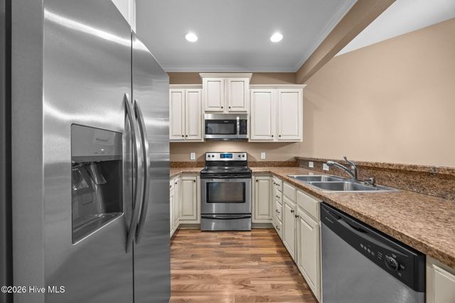 2353 Dovedale Drive B, Greenville, NC 27834