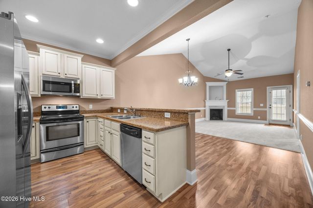 2353 Dovedale Drive B, Greenville, NC 27834