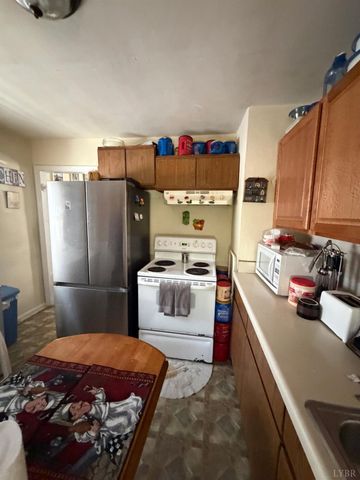 612 Thomas Road, Lynchburg, VA 24502