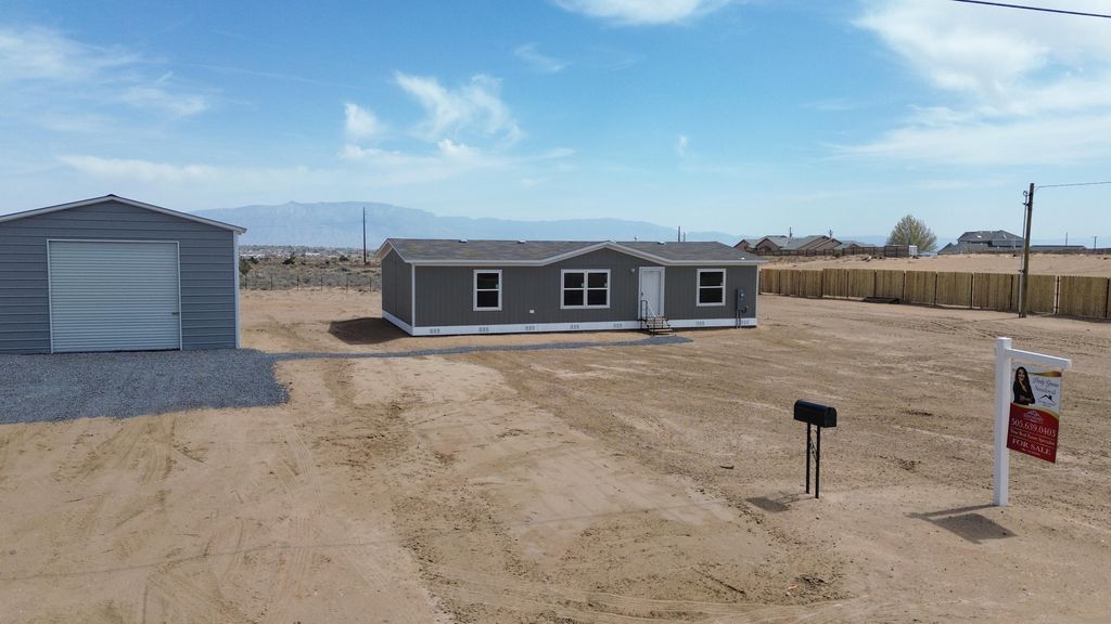 806 24th Street SW, Rio Rancho, NM 87124