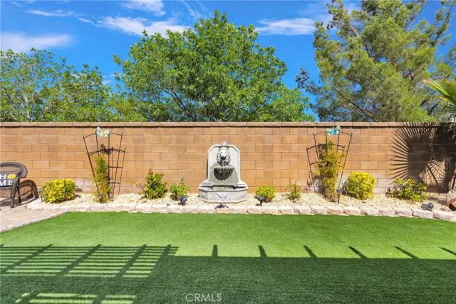 10265 Wascana Lane, Apple Valley, CA 92308