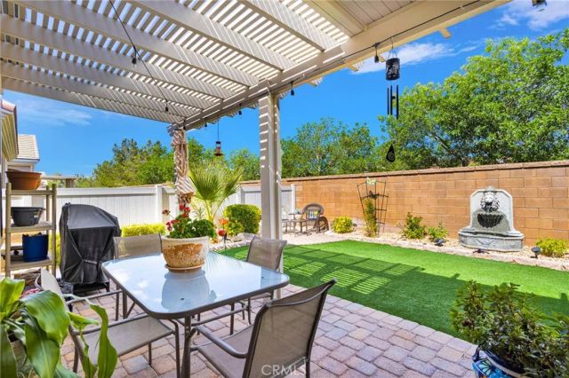 10265 Wascana Lane, Apple Valley, CA 92308