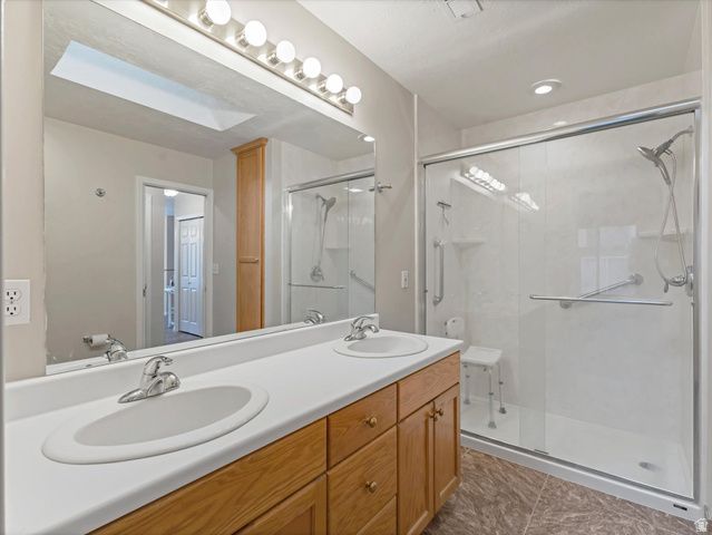 2646 W GREYHACKLE LN, Taylorsville, UT 84129