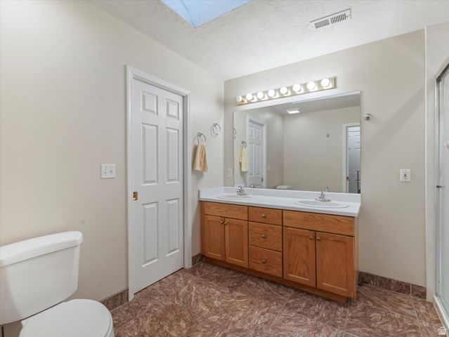 2646 W GREYHACKLE LN, Taylorsville, UT 84129