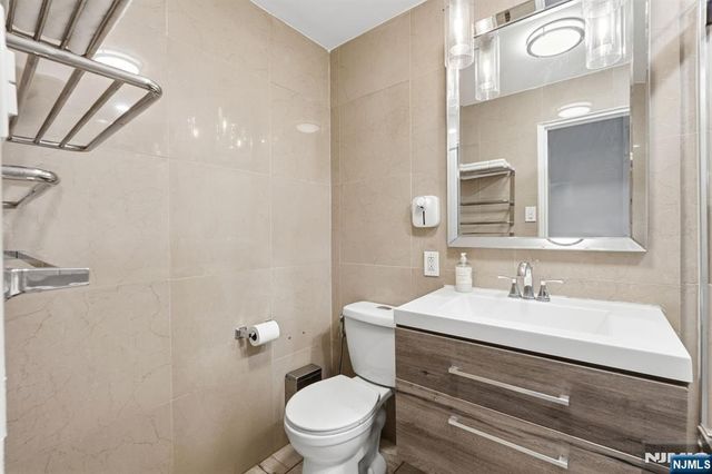 25 Grand Avenue 6E, Hackensack, NJ 07601