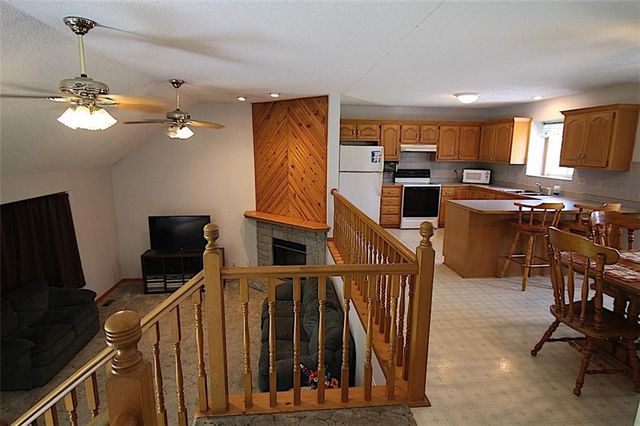 23715 S Chadwick Drive, Peculiar, MO 64078