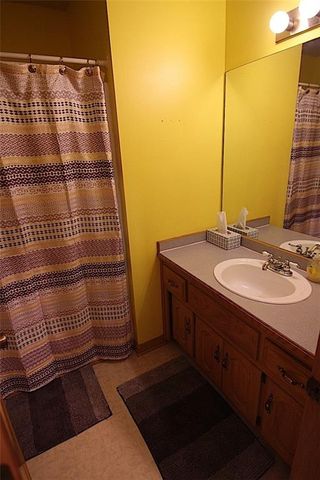 23715 S Chadwick Drive, Peculiar, MO 64078