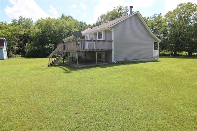 23715 S Chadwick Drive, Peculiar, MO 64078