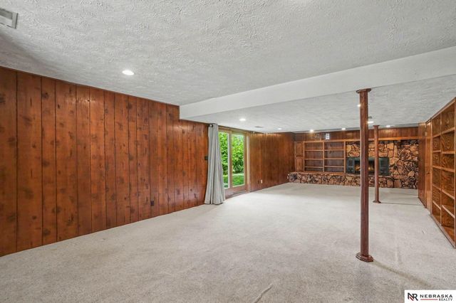 5171 S 150th Plaza, Omaha, NE 68137