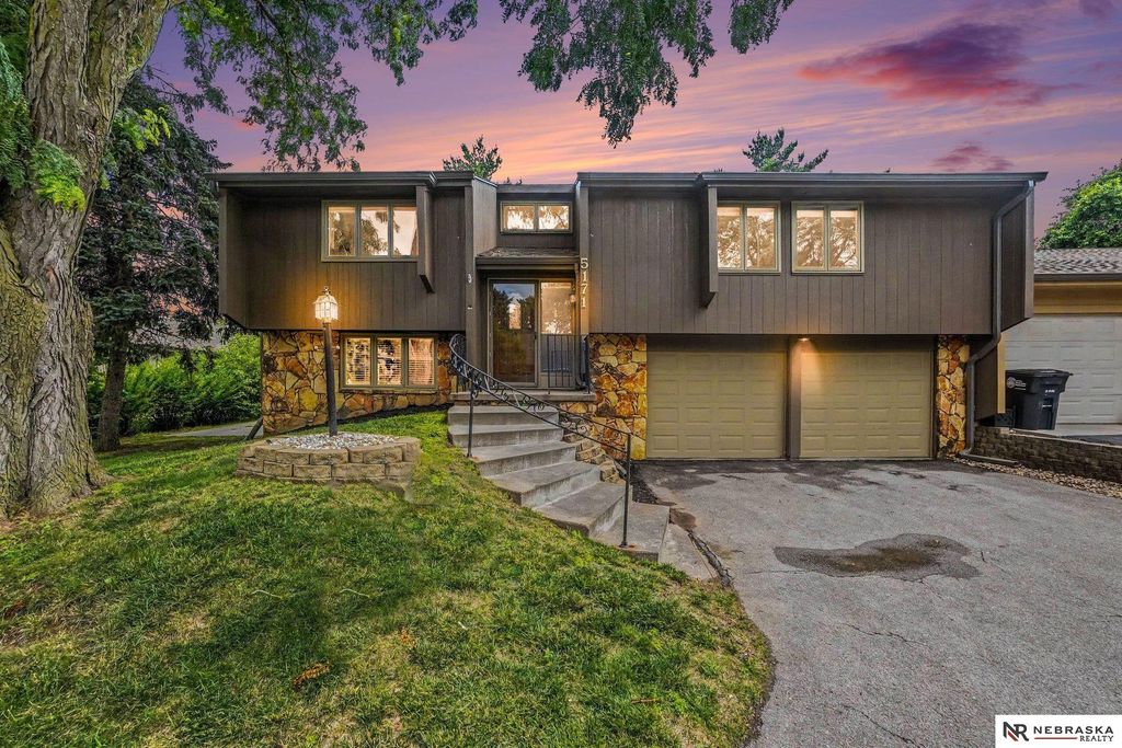 5171 S 150th Plaza, Omaha, NE 68137
