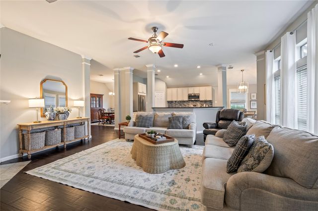 101 Arbor Springs Lane, Dickinson, TX 77539