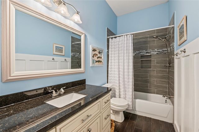 101 Arbor Springs Lane, Dickinson, TX 77539