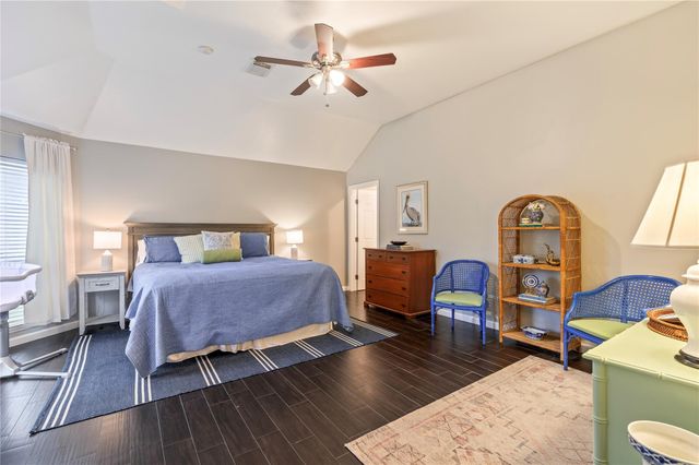 101 Arbor Springs Lane, Dickinson, TX 77539