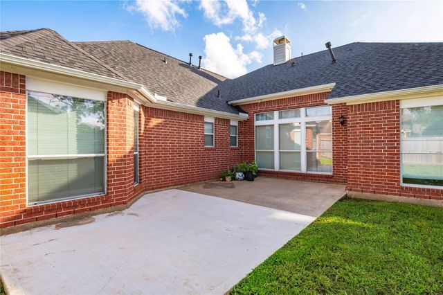101 Arbor Springs Lane, Dickinson, TX 77539