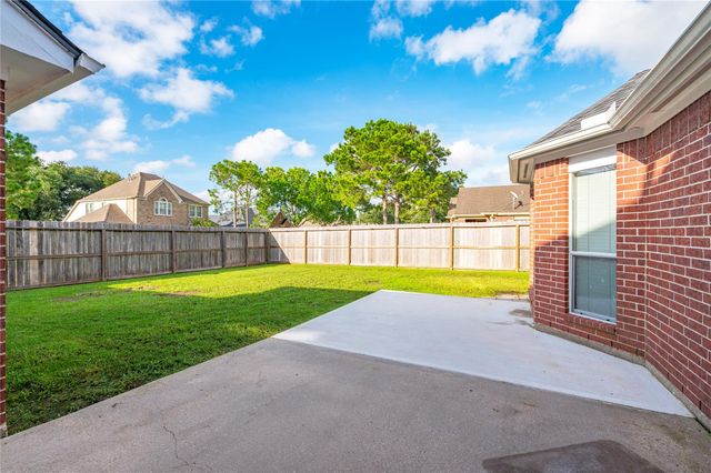 101 Arbor Springs Lane, Dickinson, TX 77539