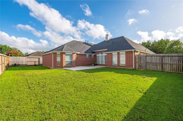 101 Arbor Springs Lane, Dickinson, TX 77539