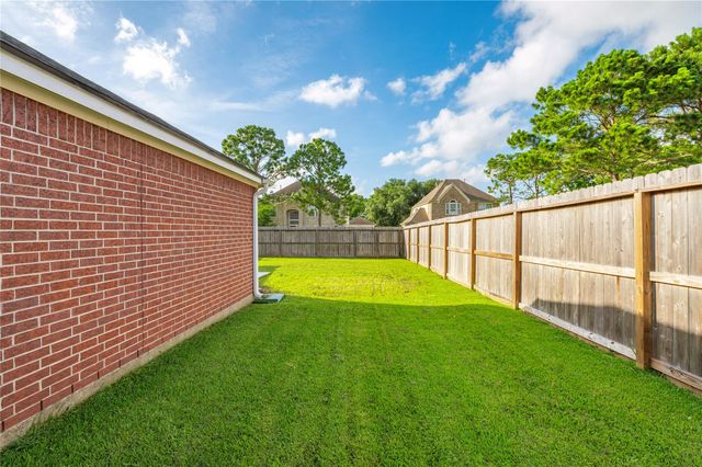 101 Arbor Springs Lane, Dickinson, TX 77539