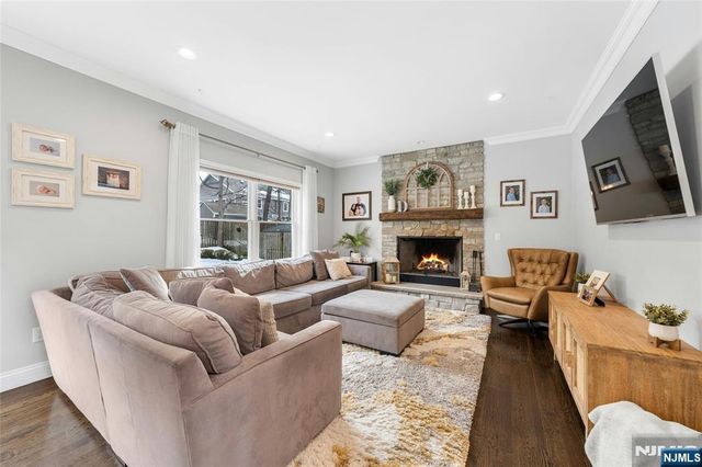 51 Terrace Street, Park Ridge, NJ 07656