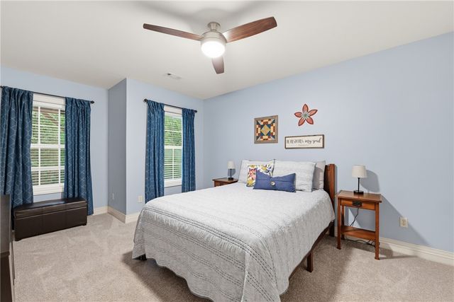 23 Stonehenge Drive, Bentonville, AR 72712